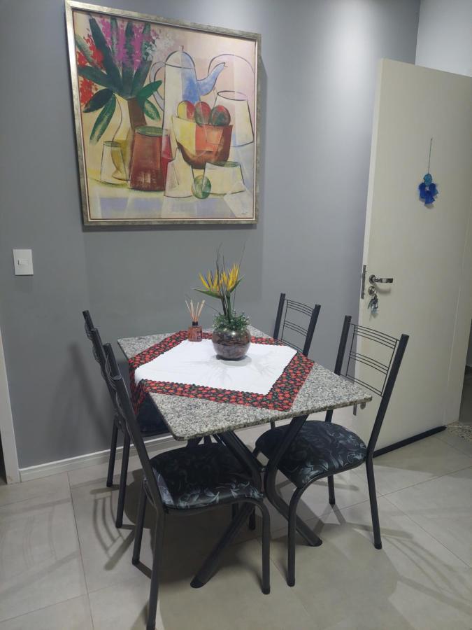Otimo Apartamento Sobreloja Com Wifi E Estacionamento Incluso Maringa Luaran gambar